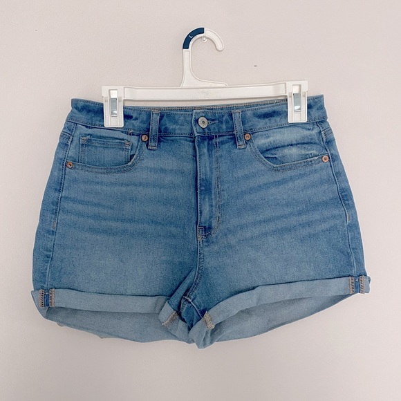 American Eagle Outfitters Pants - American Eagle High Waisted Shorts size 8